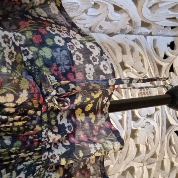 a.n.a. A NEW APPROACH SZ XL Semi Sheer Lightweight Spring Floral Print Blouse - Picture 6 of 15